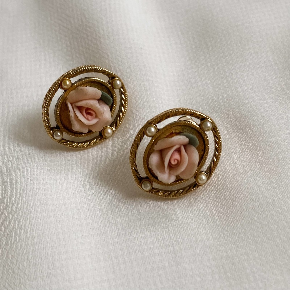 VTG Gold Pink Rose Oval Pearl Earrings